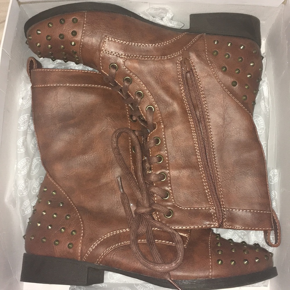 Combat boots with studs